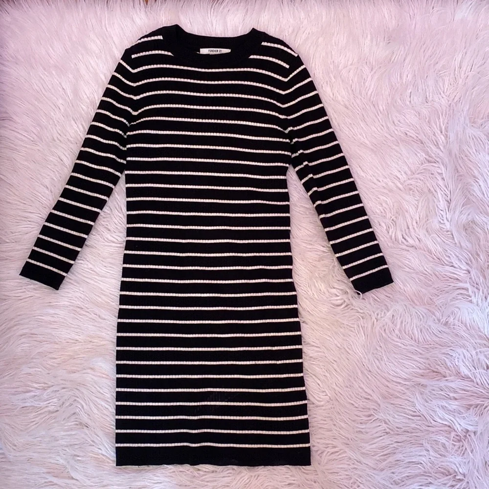 Forever 21 Stripped Dress - Picture 1 of 2